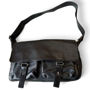 Francesco Biasia Black Leather Shoulder Bag
